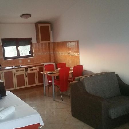 Apartments Tara Ulcinj Ngoại thất bức ảnh