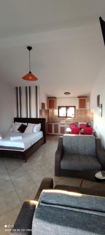 Apartments Tara Ulcinj Ngoại thất bức ảnh
