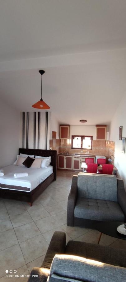 Apartments Tara Ulcinj Ngoại thất bức ảnh