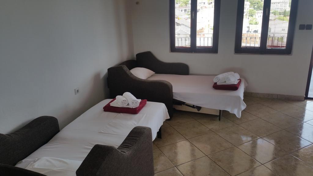 Apartments Tara Ulcinj Ngoại thất bức ảnh