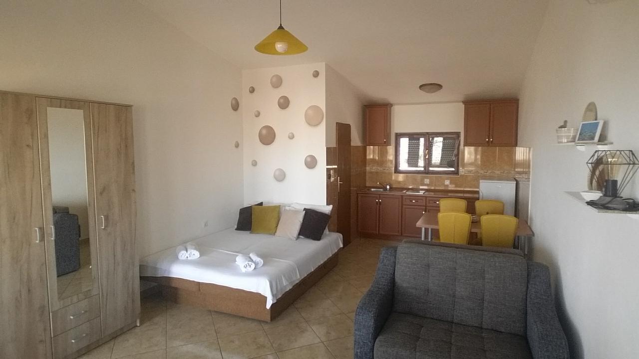 Apartments Tara Ulcinj Ngoại thất bức ảnh