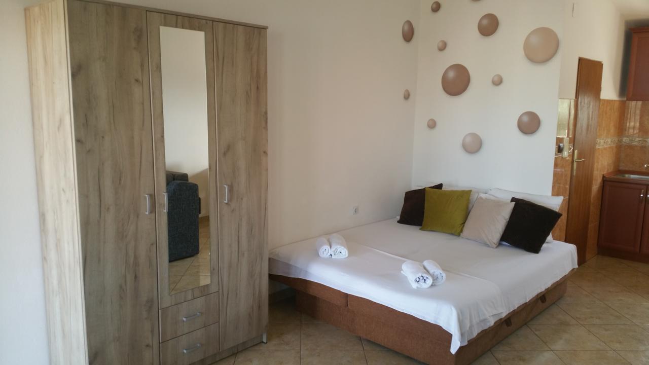 Apartments Tara Ulcinj Ngoại thất bức ảnh