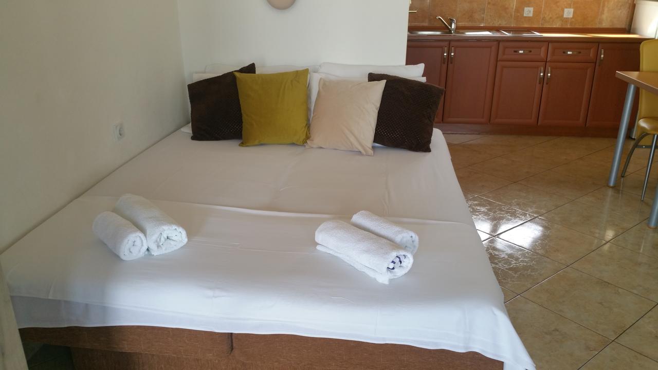 Apartments Tara Ulcinj Ngoại thất bức ảnh